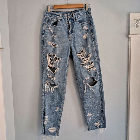 American Eagle Mom Jeans High Rise Distressed Thrashed Denim Bleach Dye Size 6 - Picture 2 of 13